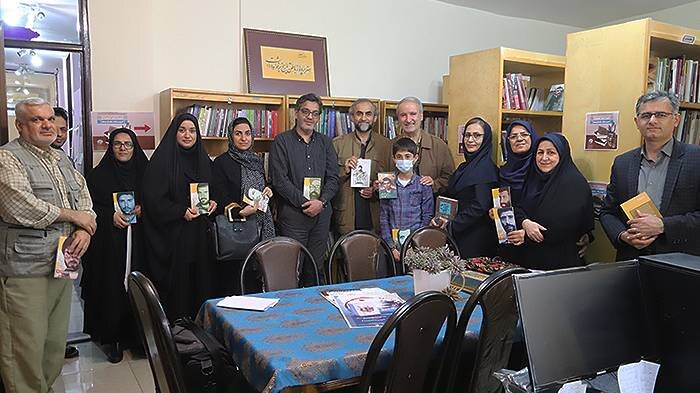 افتتاح کتابخانه تخصصی ادبیات پایداری و مقاومت در روز شهید