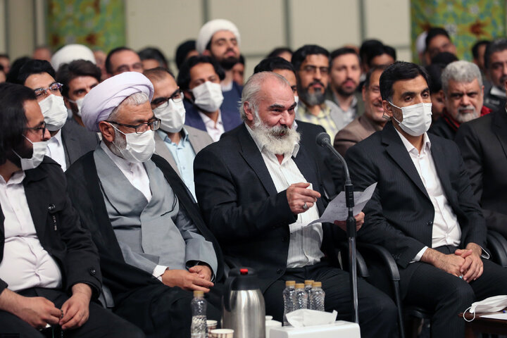 شعرخوانی یوسفعلی میرشکاک در محضر رهبر انقلاب 