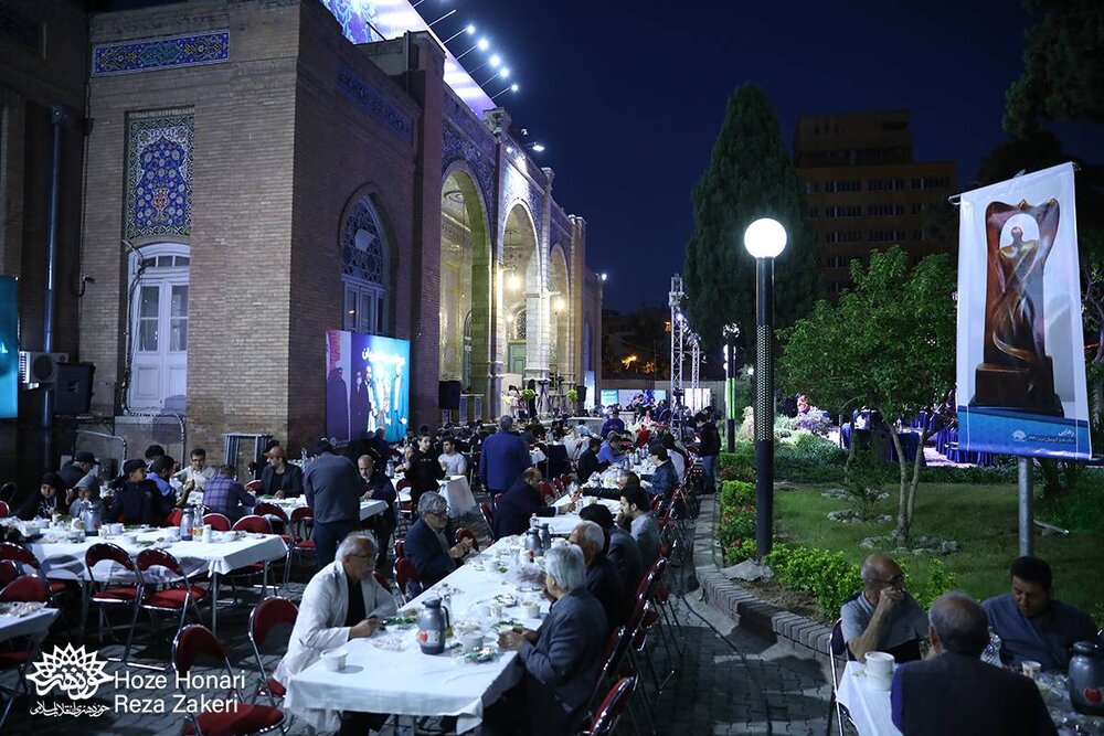 نخستین شب تقدیری چهرههای سال هنر انقلاب برگزار شد