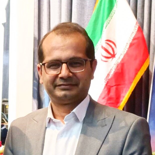 زرآباد مدیون فرزندان خمینی است