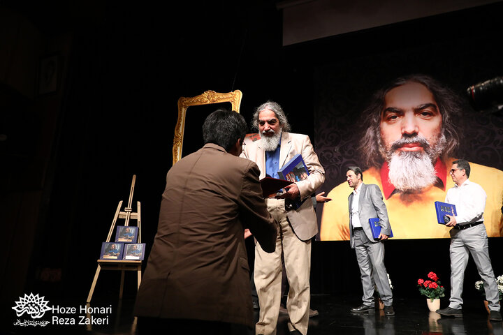 آلبوم «ردیف هفت دستگاه موسیقی ایرانی» اثر «محسن نفر» در حوزه هنری رونمایی شد