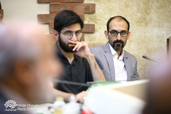 آیین رونمایی از کتاب شمایل صبح