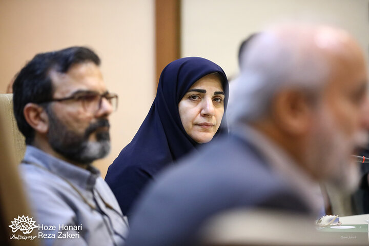 آیین رونمایی از کتاب شمایل صبح