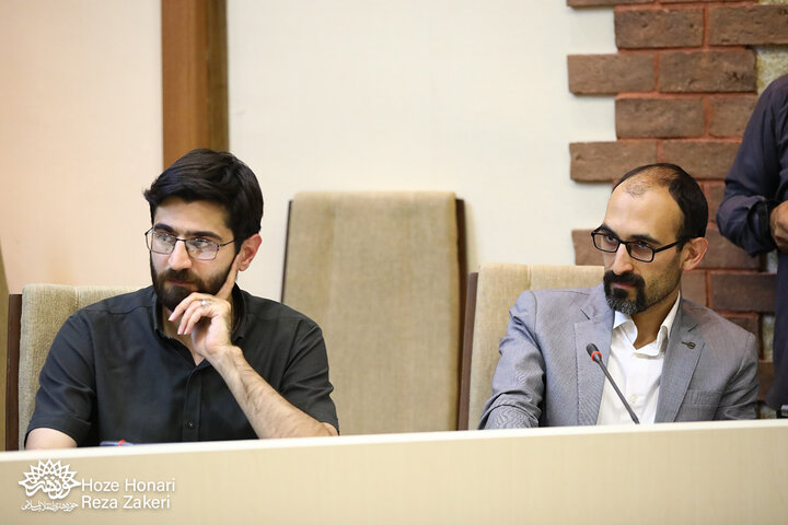 آیین رونمایی از کتاب شمایل صبح