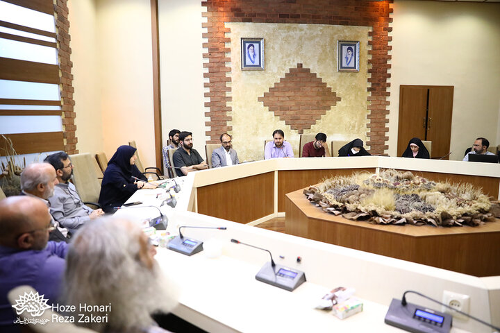 آیین رونمایی از کتاب شمایل صبح