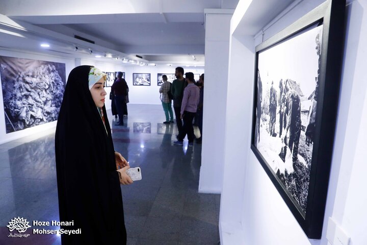 نمایشگاه عکس «بازخوانیِ یک فاجعه»