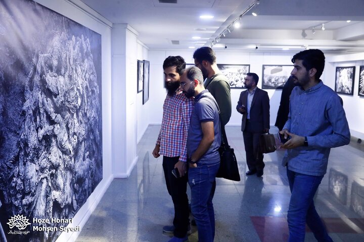 نمایشگاه عکس «بازخوانیِ یک فاجعه»
