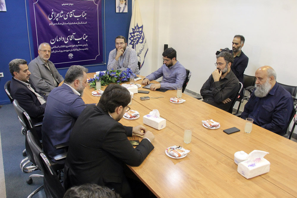 تاکید بر لزوم تقویت زیر ساختهای فرهنگی هنری