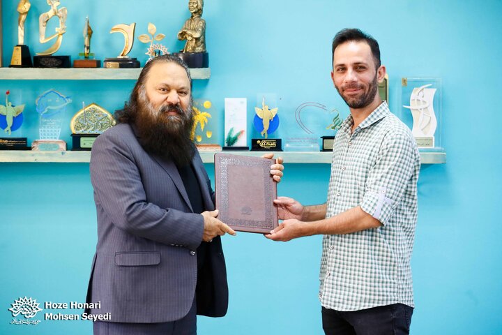 کوروش زارعی