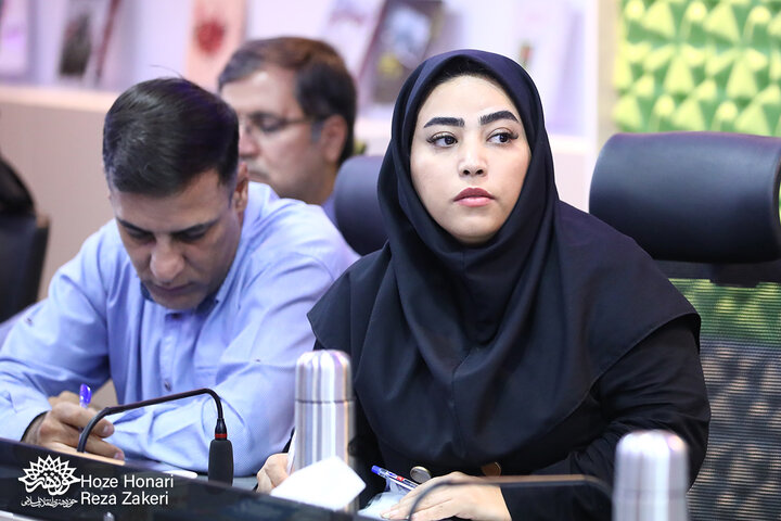 تحلیل و تبیین ادبیات اسارت با تکیه بر خاطرات خودنوشت و دیگر نوشت
