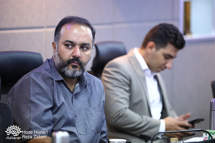 تحلیل و تبیین ادبیات اسارت با تکیه بر خاطرات خودنوشت و دیگر نوشت