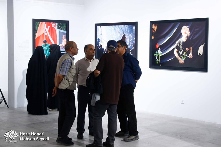 گزارش تصویری/ نمایشگاه عکس «روضه‌ی شهیدان»