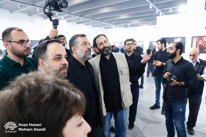 گزارش تصویری/ نمایشگاه عکس «روضه‌ی شهیدان»
