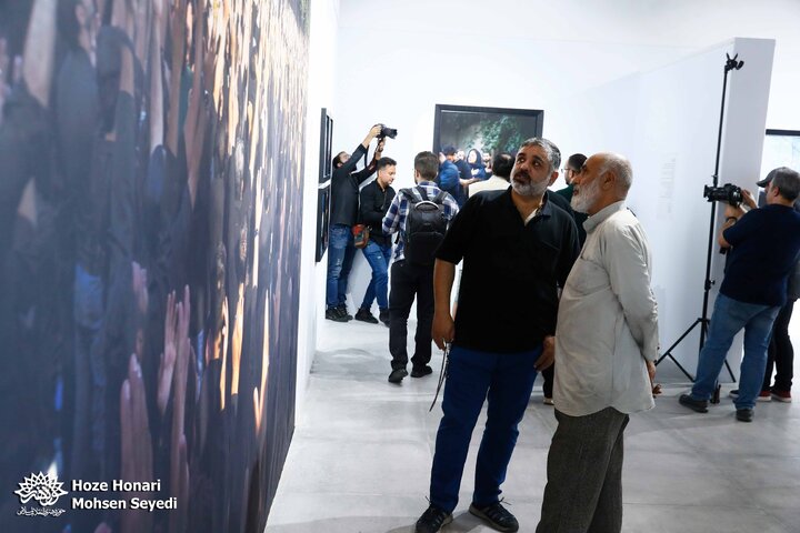 گزارش تصویری/ نمایشگاه عکس «روضه‌ی شهیدان»