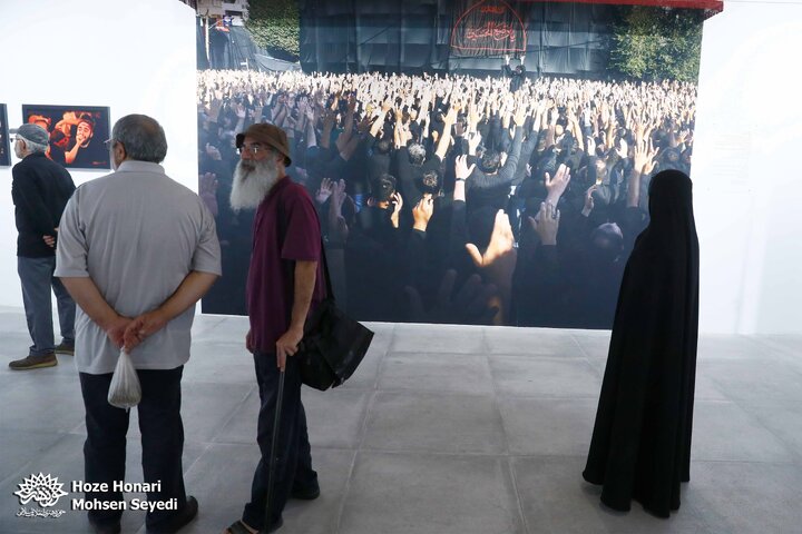 گزارش تصویری/ نمایشگاه عکس «روضه‌ی شهیدان»