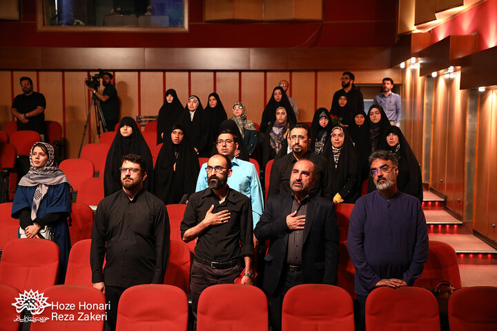 گزارش تصویری/ رونمایی کتاب رو به راه به قلم فاطمه سادات مظلومی