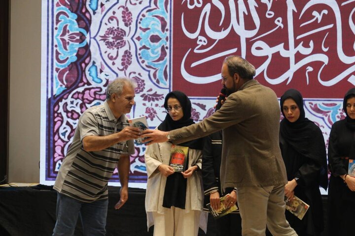 مراسم شب خاطره آبادان و رونمايي از 6 كتاب دفاع مقدس