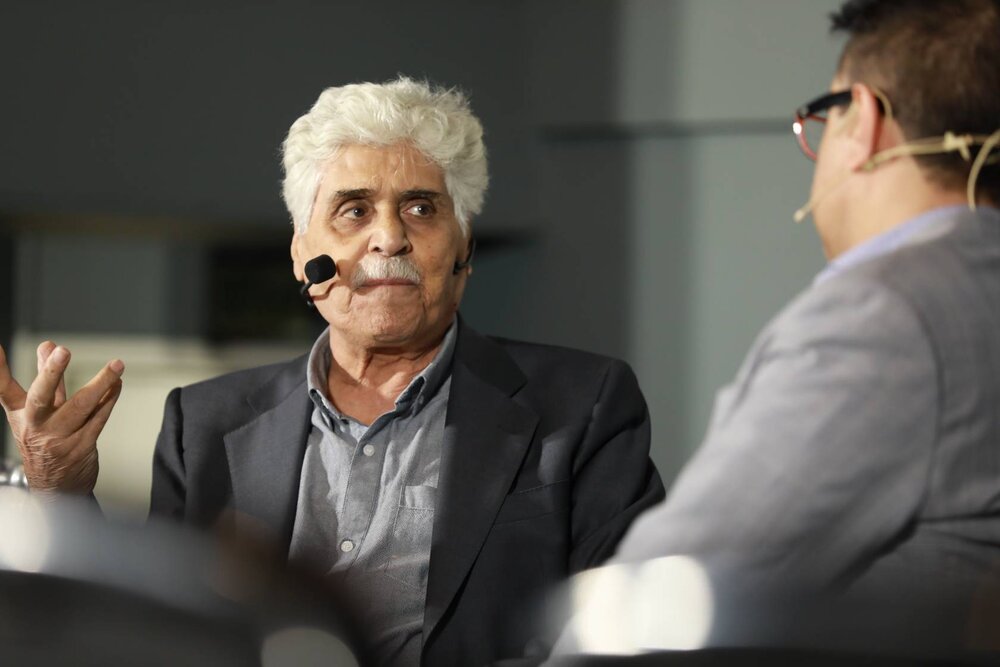 قدرت هنر در پذیرش عامه است