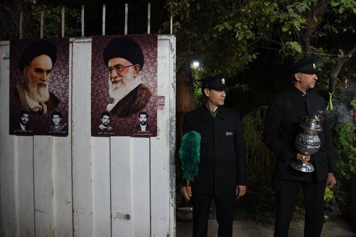 مراسم رونمایی از کتاب «شیشه‌های ترک‌خورده»