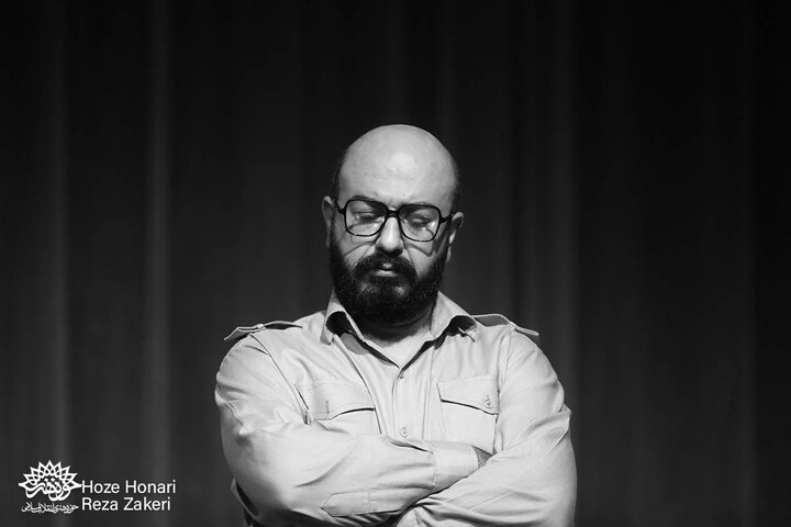 نمايش «تكه‌هاي سنگين سرب»