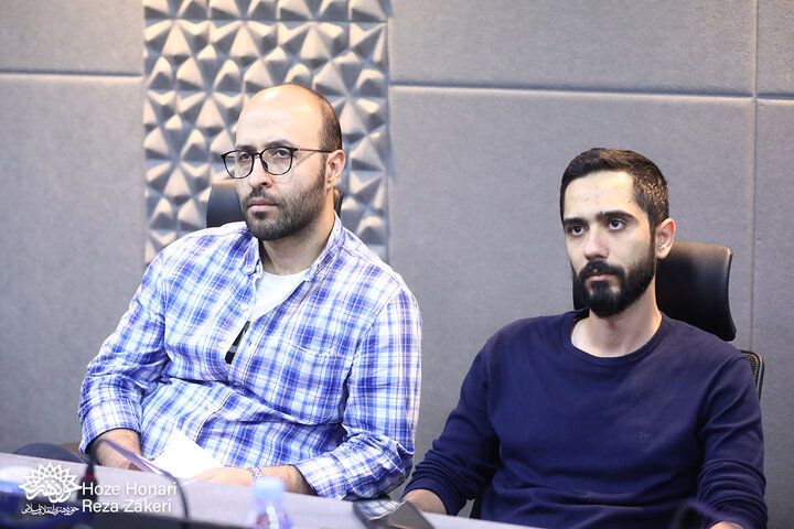 نقد و بررسی کتاب «پرچم در اهتزاز»