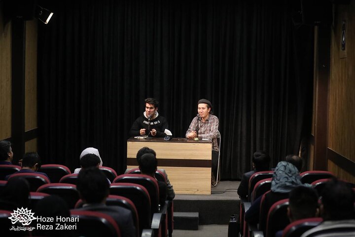 نقد و بررسی کتاب «چنان و چنین»