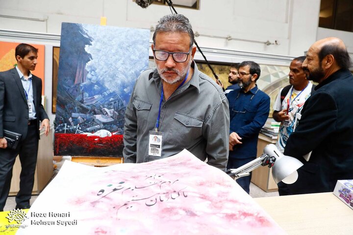 🎥بازدید هنرمندان حاضر در نمایشگاه کارتون و کاریکاتور امریکای لاتین از حوزه هنری