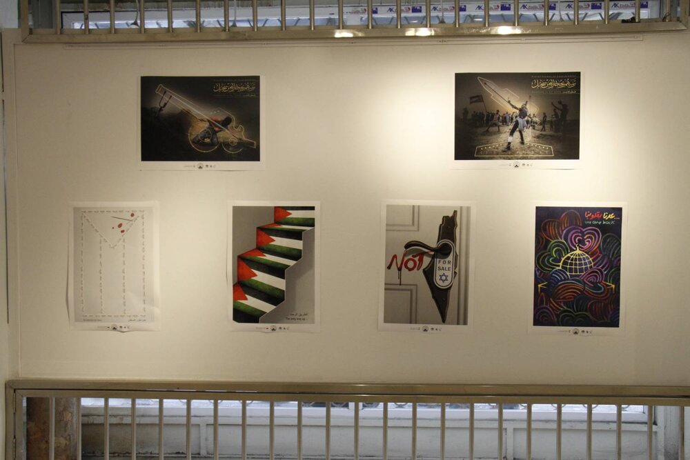 نمایشگاه پوستر «فلسطین تنها نیست» را در نگارخانه آیه ببینید