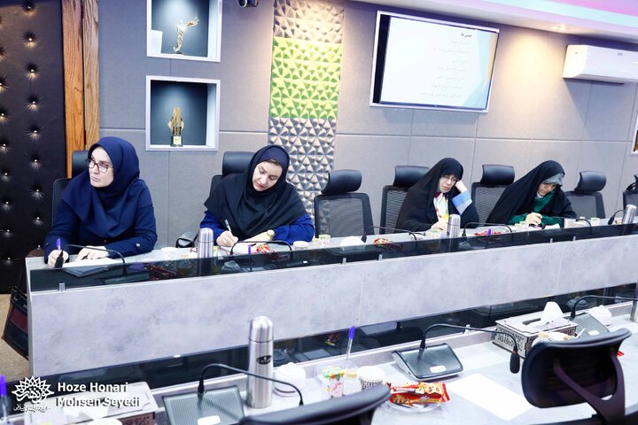 ادبیات پایداری