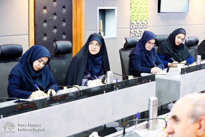 ادبیات پایداری