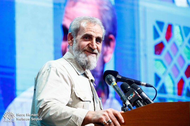 352اُمین برنامه شب خاطره با رونمایی از کتاب میاندار