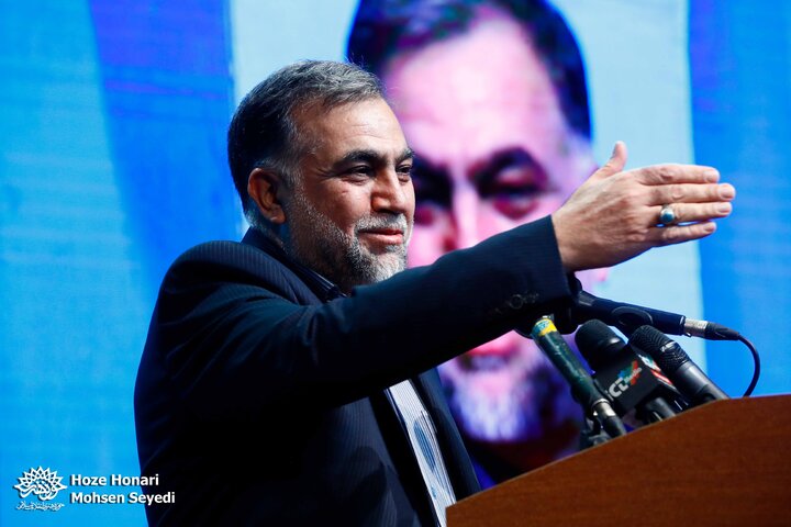 352اُمین برنامه شب خاطره با رونمایی از کتاب میاندار