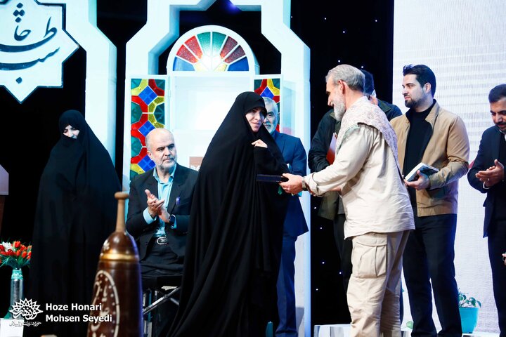 352اُمین برنامه شب خاطره با رونمایی از کتاب میاندار