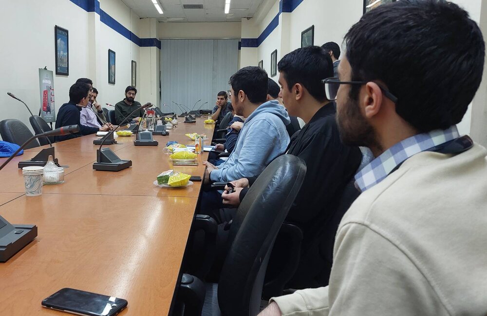 کتاب «بازی ادامه دارد» نقد و بررسی شد