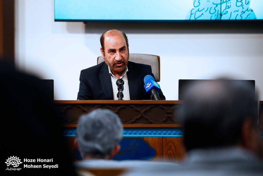 حداد عادل: «مردم» قهرمان ادبیات پایداری هستند