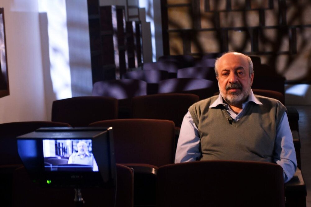 فراز و فرودهای شاعر انقلابی مستند شد