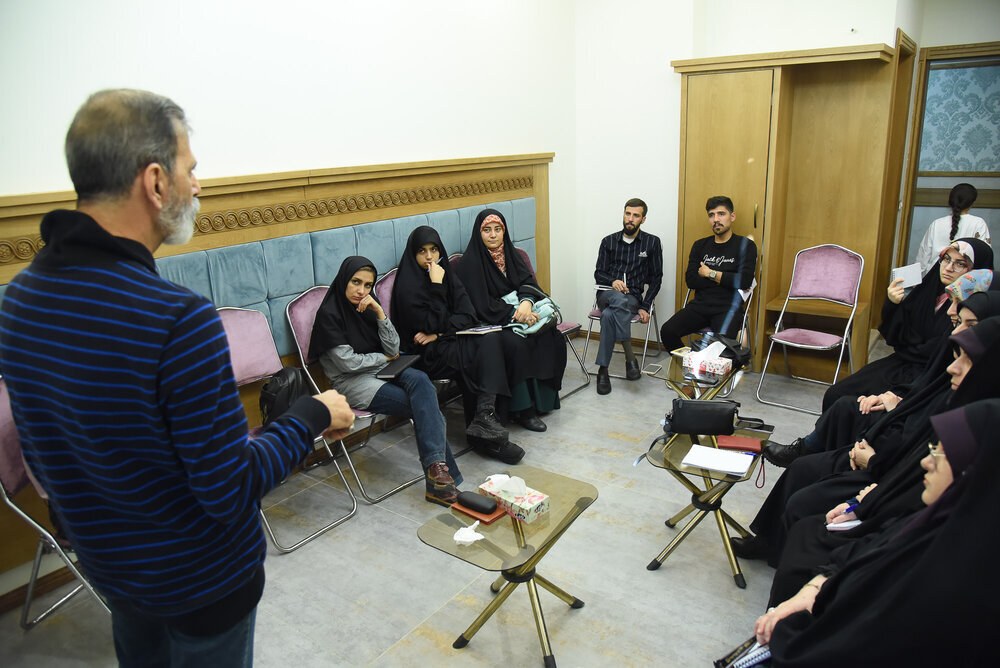 فرآیند تولیدات نخبگان کارگردانی سال آینده آغاز میشود