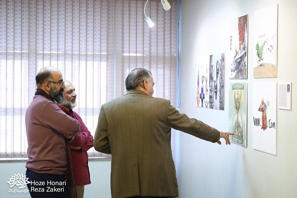 📷 افتتاح نمایشگاه کارتون طوفان الاقصی