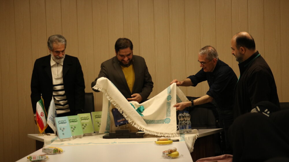 فصل اول روایت رماننویسان و کتابهای دکتر مددپور رونمایی شد