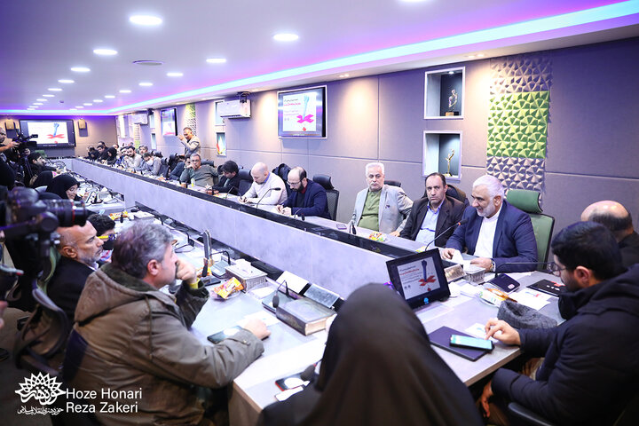نشست و افتتاح نمایشگاه کارتون و کاریکاتور «بیمارستان منطقه جنگی نیست»