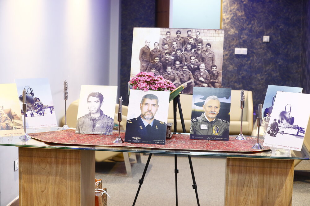 خاطرات خلبانان آزاده در نبرد با نیروهای بعثی زنده شد