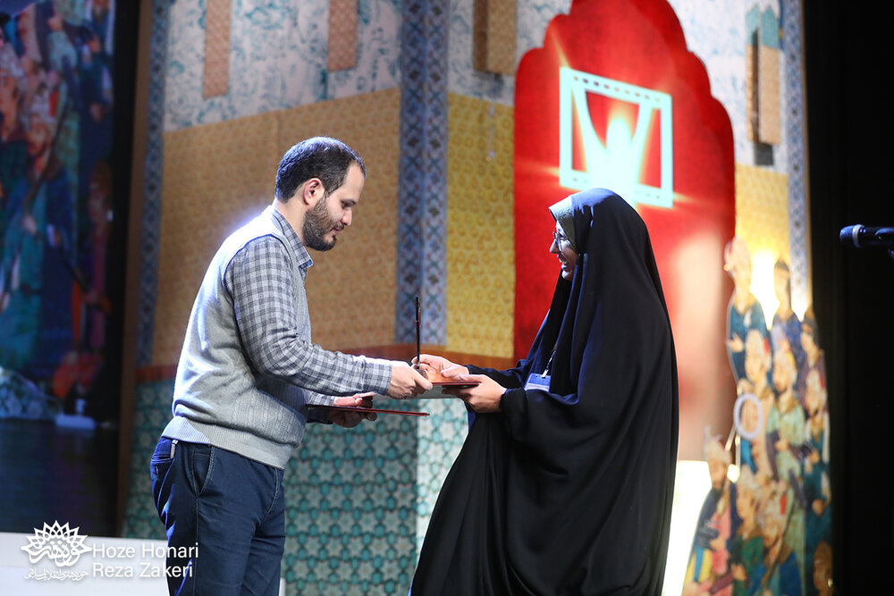 برگزیدگان جشنوارههای هنری مدرسه معرفی شدند