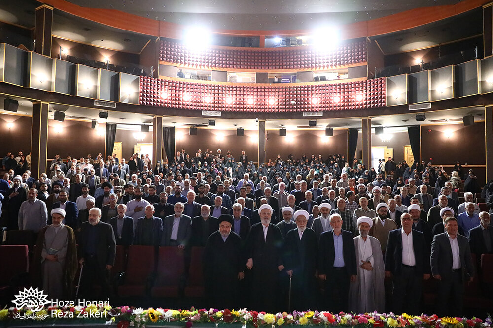 نیازمند معرفی شخصیتهایی چون حجتالاسلام مطلبی به عنوان مفاخر کشور هستیم/ حجتالاسلام مطلبی الگوی به تمام معنای یک امام جماعت موفق است