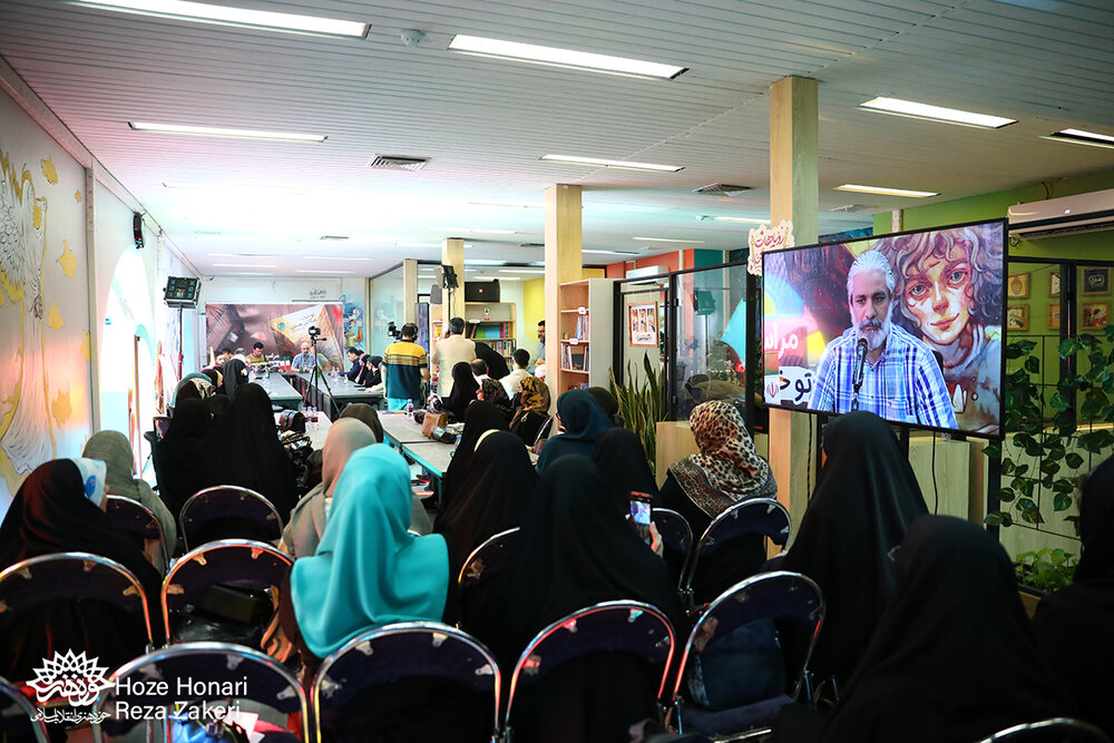 نگاه میکائیل در عین نقادانه بودن شریف است/ گویا آقامحمدی این کتاب را برای دختر خودش نوشته است