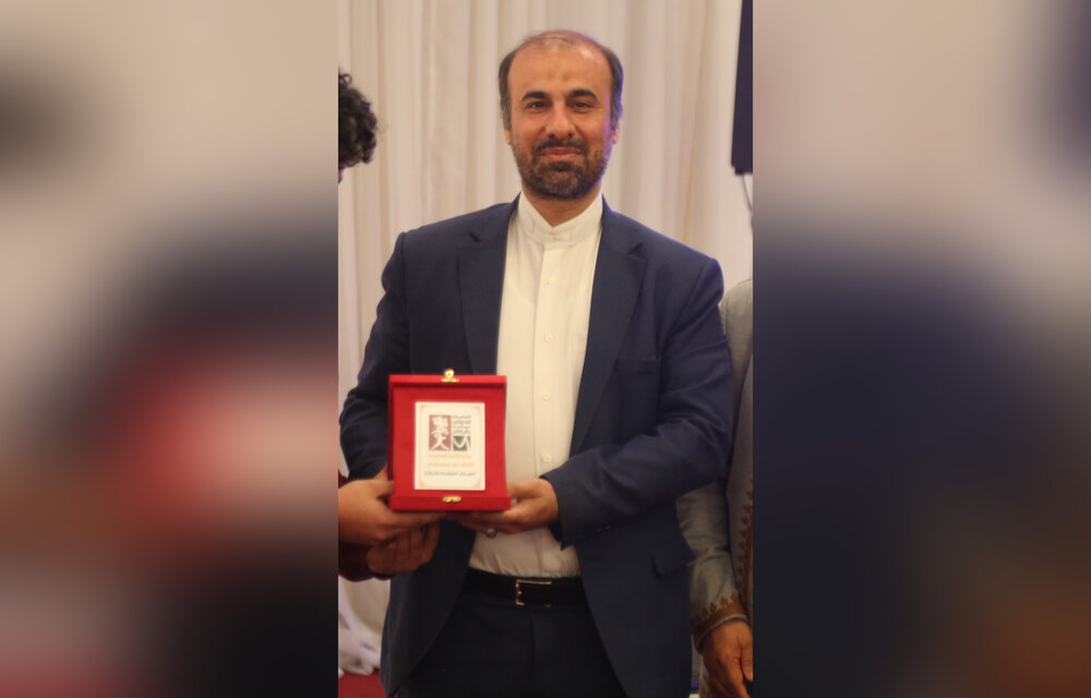 هنرهای نمایشی حوزه هنری در تونس هنرنمایی میکند