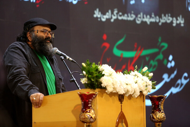 عصر شعر جمهوری گل سرخ در حرم عبدالعظیم حسنی(ع) برگزار شد