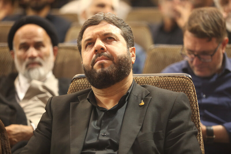 عصر شعر جمهوری گل سرخ در حرم عبدالعظیم حسنی(ع) برگزار شد