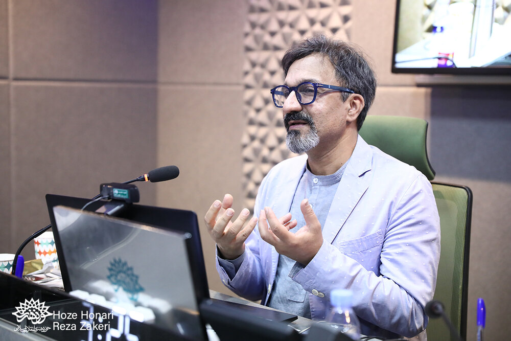 شعیری: نقد ادبی «زبان برای زبان» است