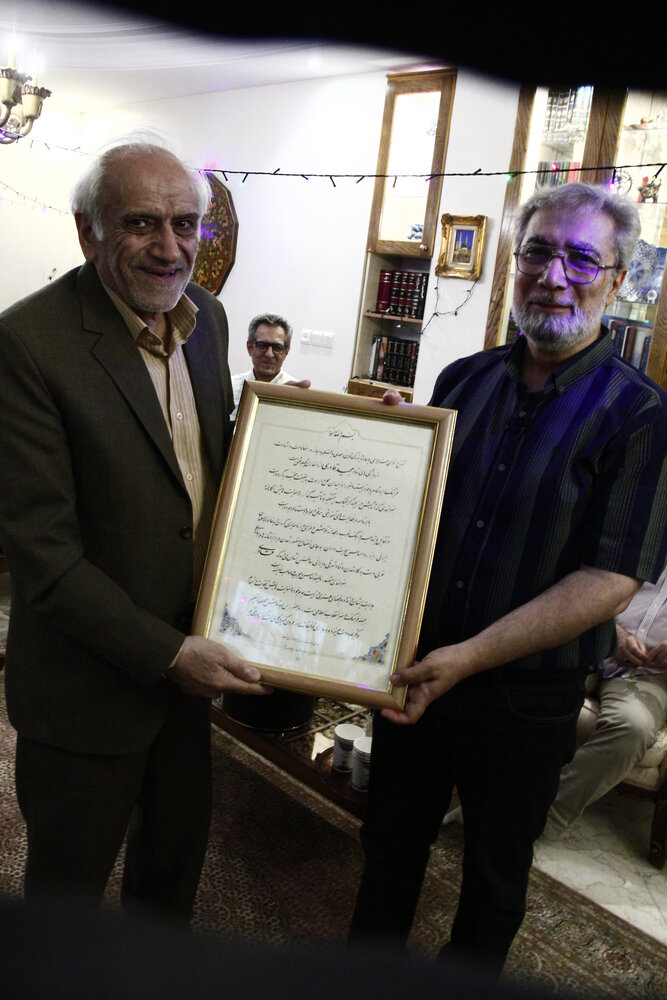 کانون پیشکسوتان حوزه هنری به دیدار استاد مجید قادری رفت