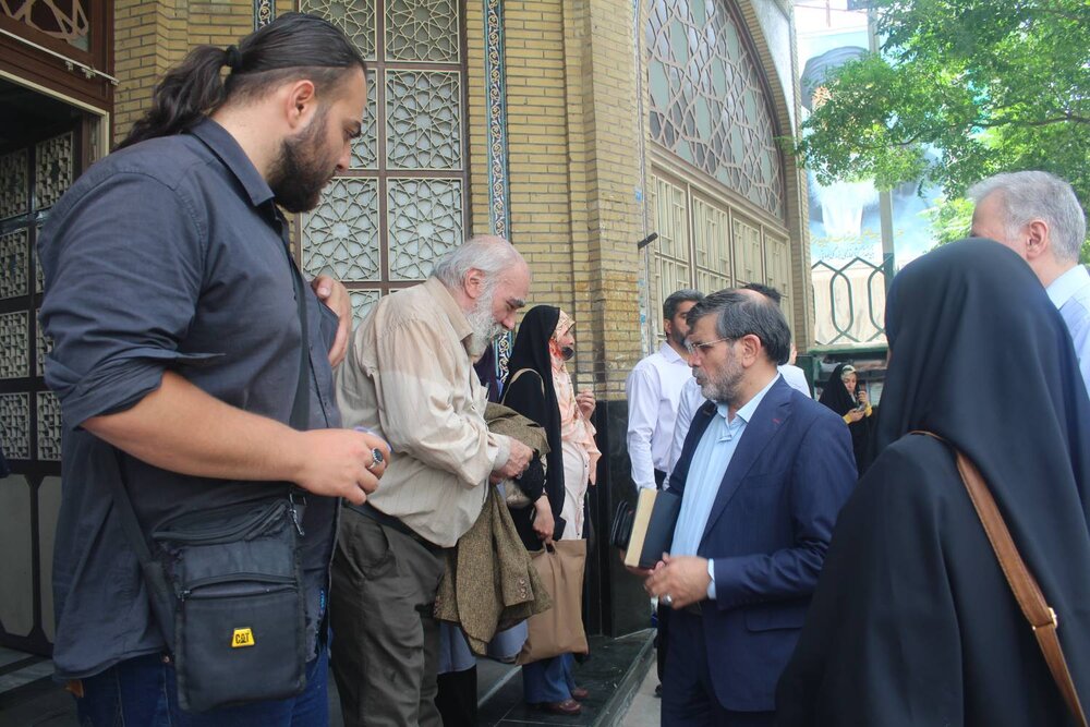 بازدید شاعران، پژوهشگران و کتابداران از کتابخانه مرحوم آیتاللهمرعشینجفی